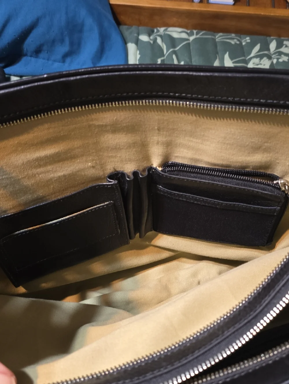 Classic Black Leather Messenger Tote - Men Unisex